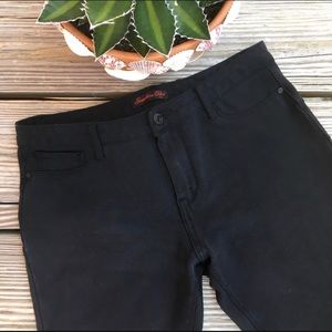 Sapphire Red Small Black Skinny Pants